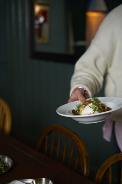 hearty roast meal kings arms dorset