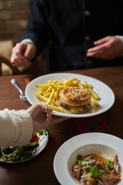kings arms pub seasonal plates shaftesbury
