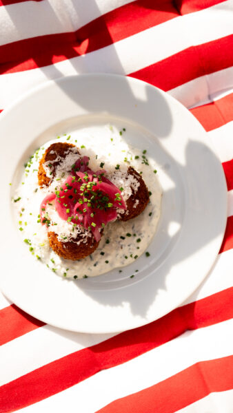 kings arms dining in dorset countryside